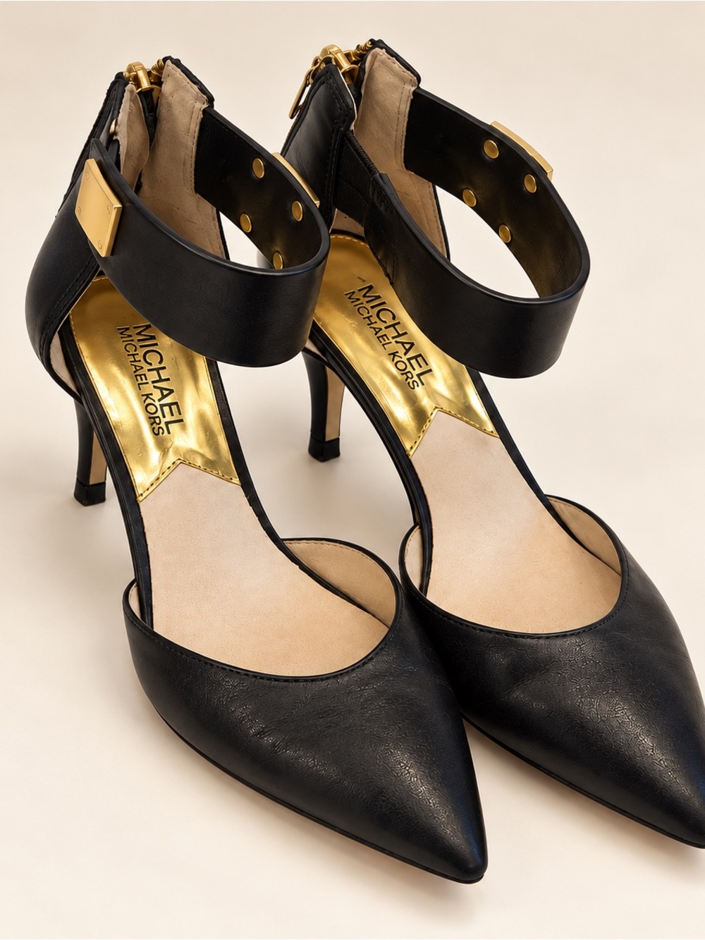 MICHAEL Michael Kors Black Leather Ankle Cuff Pointed Heels 6M